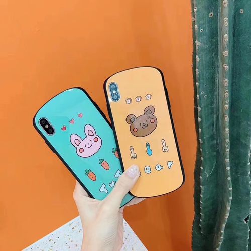 Eating Bear Cubs Curved Phone Case