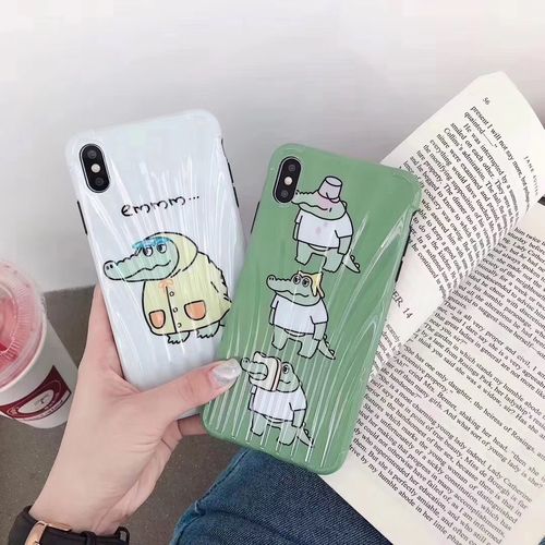 Cute cartoon crocodile fan shaped phone case