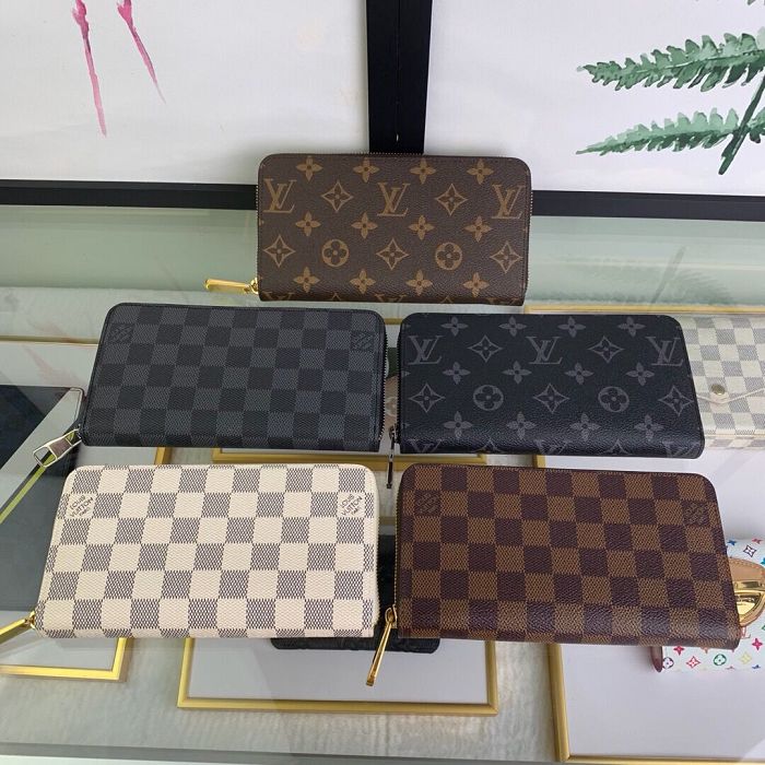 Louis Vuitton Monogram Canvas wallet zipper 19x 10x 1 cm