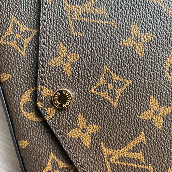 Elegant Louis Vuitton Felicie Handbag 21*11*2 cm | Yescase Store