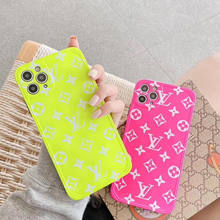 Fluorescent green classic Louis Vuitton 7 / 7 plus / x / xr / xs max / 11 / 11 pro / 11 pro max Case